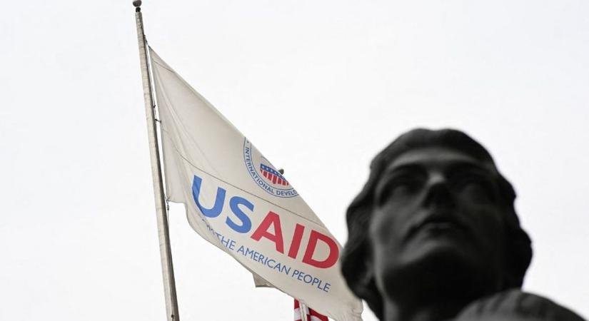 Nulla társadalmi támogatottságú ügyek, politikai destabilizáció, álbotrányok – egymás után esnek ki a csontvázak az USAID-botrányban (VIDEÓ)