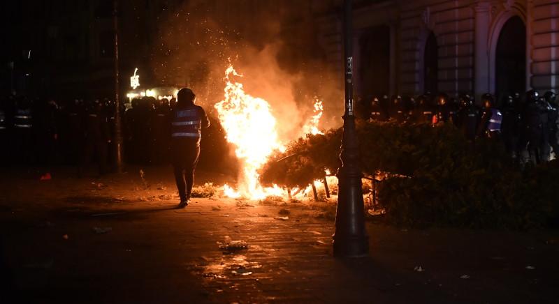 Nyomozati források: AUR-képviselők is voltak a tüntetők között