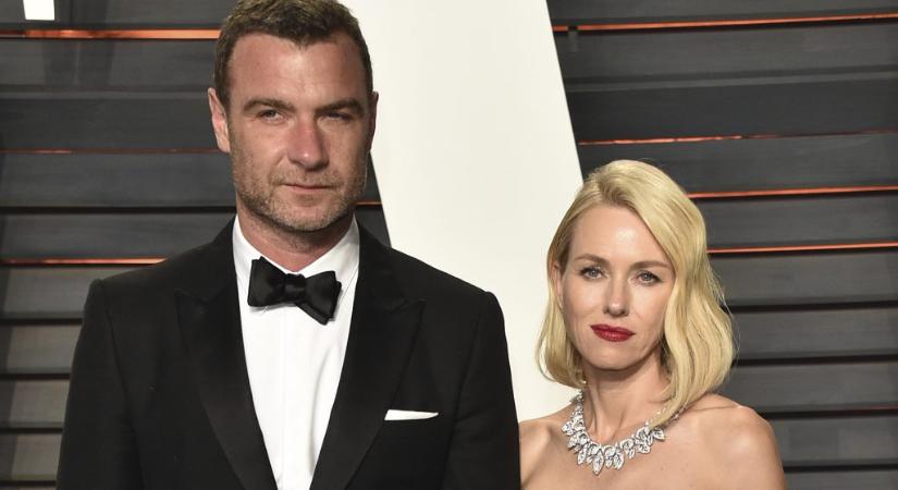 Újabb celebgyerek állt modellnek: Naomi Watts és Liev Schreiber lánya párizsi kifutón debütált