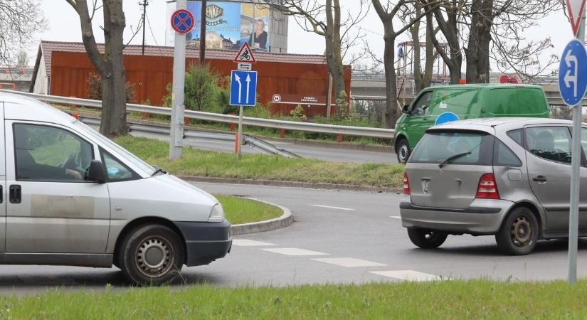 Vigyázz: káosz alakulhat ki a pécsi kereszteződésben!