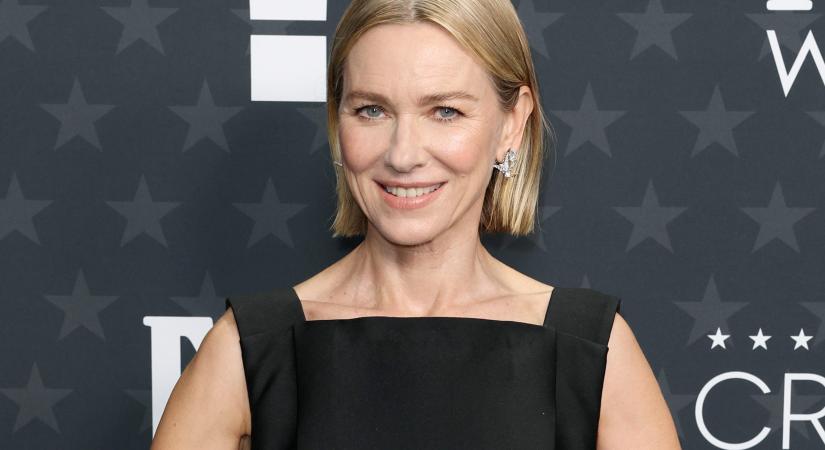 Naomi Watts 16 éves lánya meghódította a kifutót a párizsi divathéten