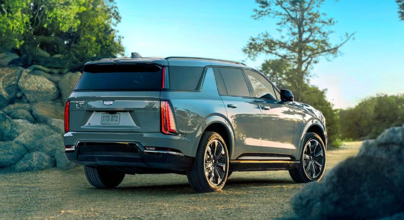 Nem volt elég kocka a Cadillac villanymotoros óriás SUV-je