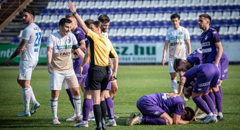 Csapattársa fejbe térdelte, koponyatörést szenvedett a magyar labdarúgó