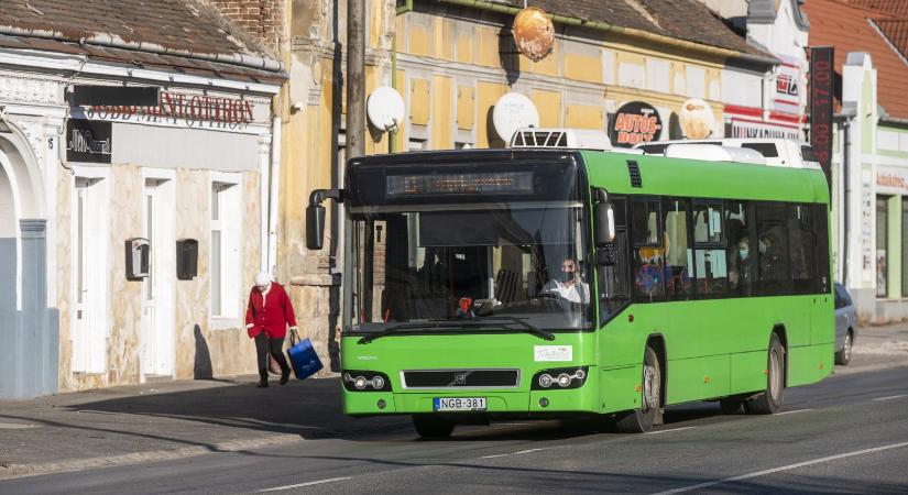 Nem jött el a Szekszárdi Törvényszékre Bánki Erik volt üzlettársa, a pécsi Volvo-per legrejtélyesebb szereplője, így a bíróság elrendelte az elővezetését