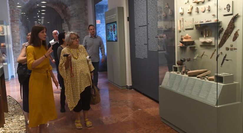 A Vármúzeum ingyenes programokkal várja a látogatókat az ünnepen