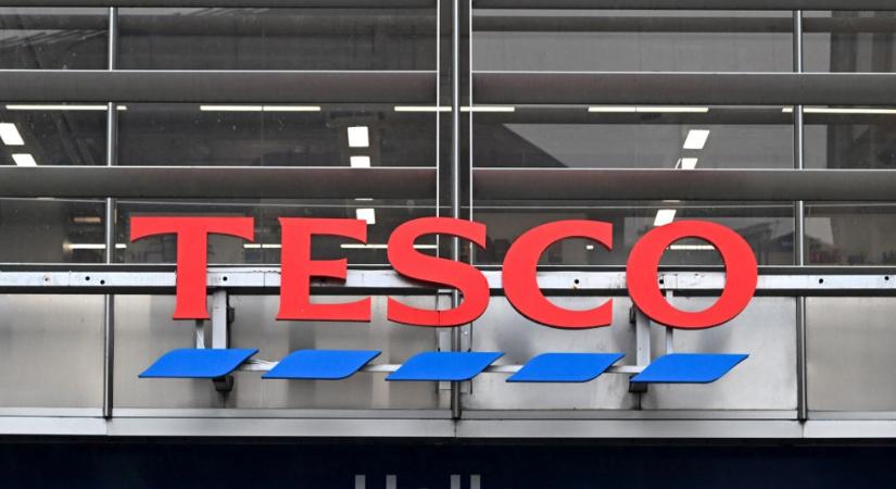 A Tesco új rendszert vezet be – így ellenőriznék a vásárlókat a jövőben