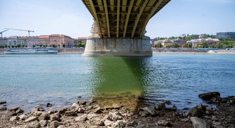 Dunába ugrott egy fiatal nő a Margit hídról