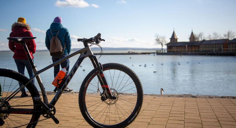 Bringáznál tavasszal a Balaton körül és még finomakat is ennél? Itt a lehetőség