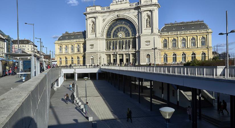 Ez történt a Keletinél: a rendőrök fegyvere dördült el, de így is ők sérültek meg