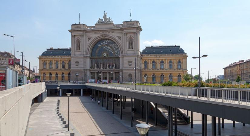 Embert, különösen rendőrt akart ölni a Keleti pályaudvarnál őrjöngő nő