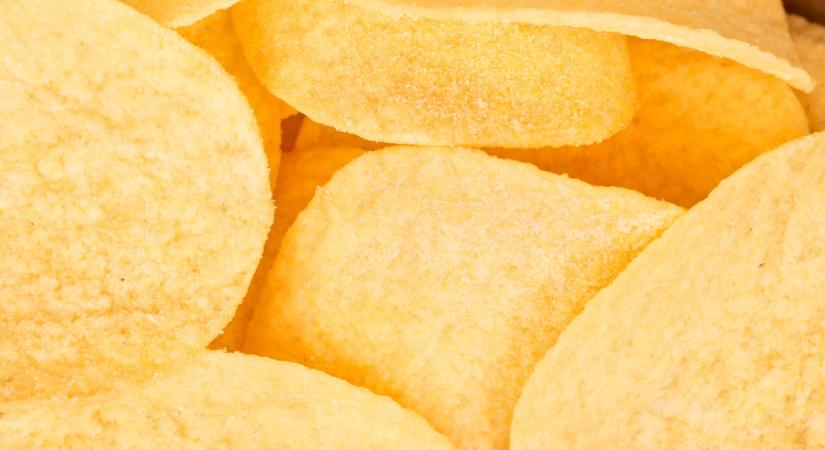 Összekeveredett két chips csomagolása, visszahívják a közkedvelt Lays terméket