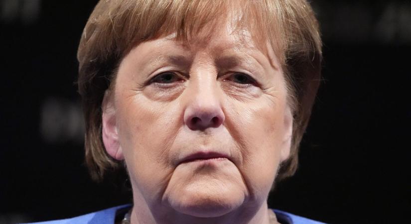 Előkerült Angela Merkel, egyből Trumpon gúnyolódott