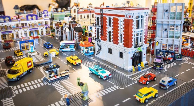 Megújulnak a Lego-kockák anyagai, nagy változás várható a nyíregyházi gyárban