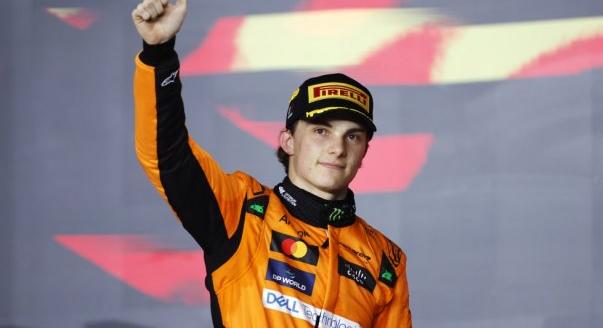 Bejelentés: Piastri hosszabbított a McLarennel