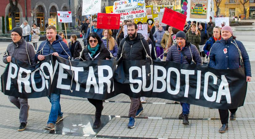 Durva támadásoknak vannak kitéve azok a szabadkai tanárok, akik részt vesznek a tüntetéseken