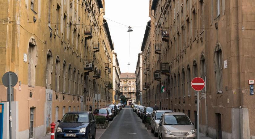 Több százezer magyar autós fizethet dupla összeget a parkolásért