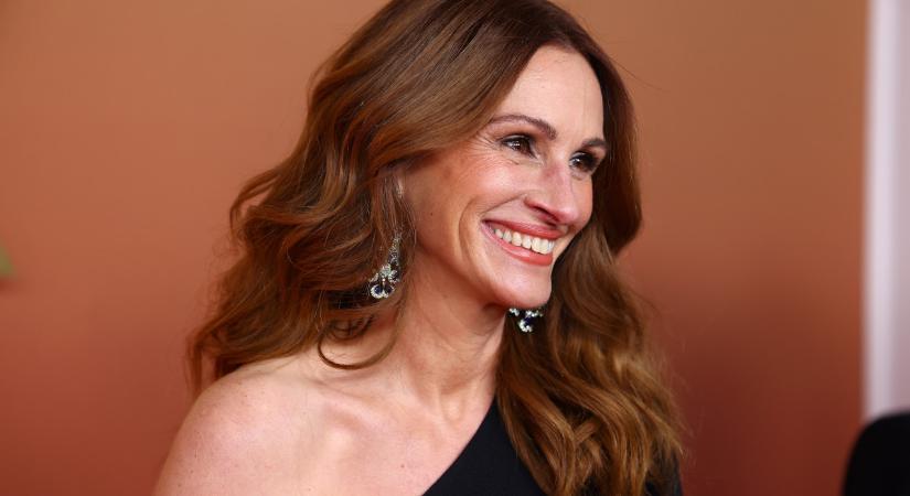 Az 57 éves Julia Roberts imádja a letisztult eleganciát: így viseli a kifinomult darabokat