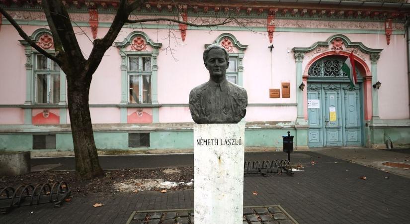 Egy elfeledett költő rendkívüli életéről tudhatunk meg többet