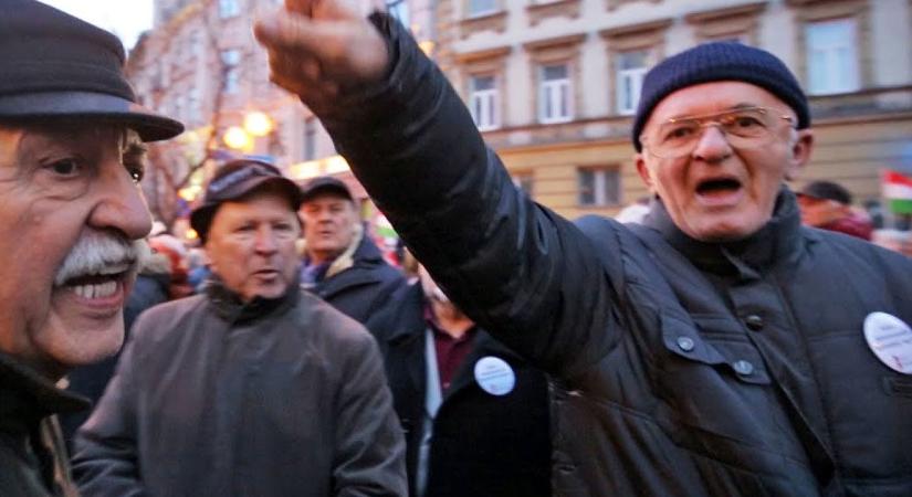 Tovább rohad a narancs: kitart a Tisza Párt előnye, ettől pánikolnak Orbán Viktorék