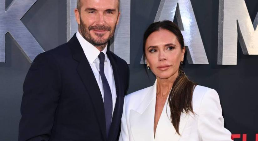 Victoria és David Beckham 13 éves lánya estélyibe bújt: Harper Seven egyre csajosabb