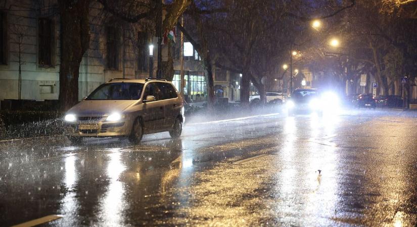 Videón a szupercella: így csapott le az ítéletidő Hevesben  videó, fotók