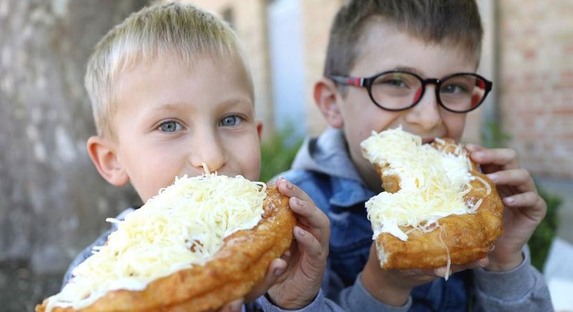 Ezek a legjobb lángosok Csongrád-Csanádban, mutatjuk a legnépszerűbb helyeket