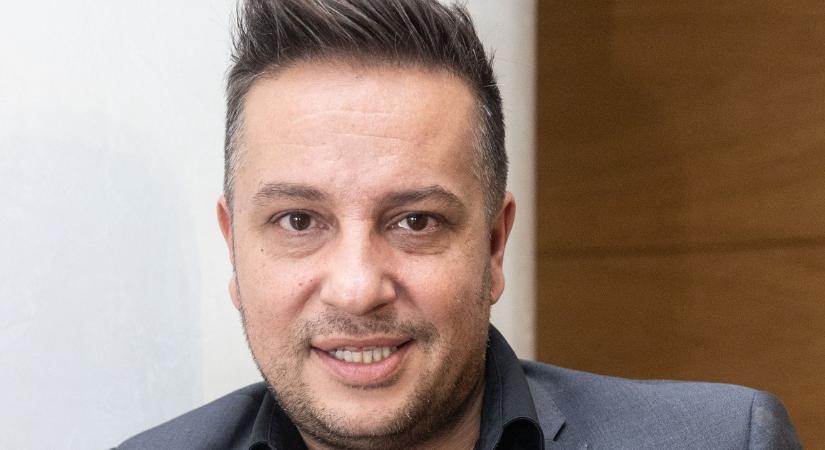 Ritkán látott édesanyjával pózol L.L. Junior, csak úgy repkednek a hozzászólások