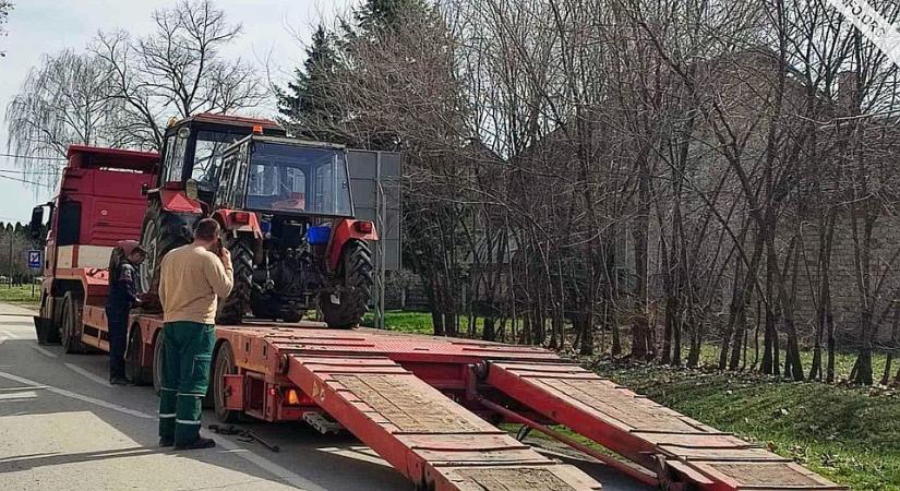 Zombor környéki falvakból (is) viszik Belgrádba a traktorokat