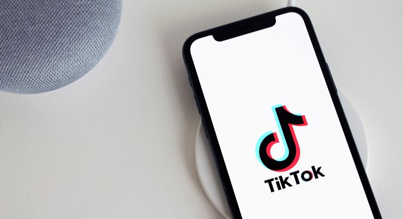 A TINÉDZSEREK SZERINT FÉLELMETES A TIKTOK-ALGORITMUS PONTOSSÁGA