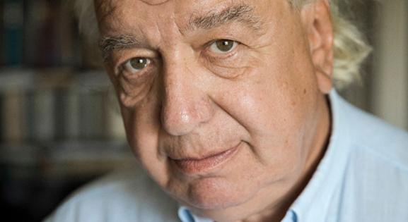 Radnóti Sándor sétabotját keresi a fél internet