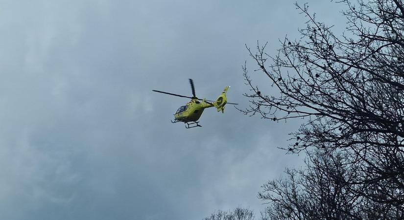 Videón a 25-ösről felszálló mentőhelikopter