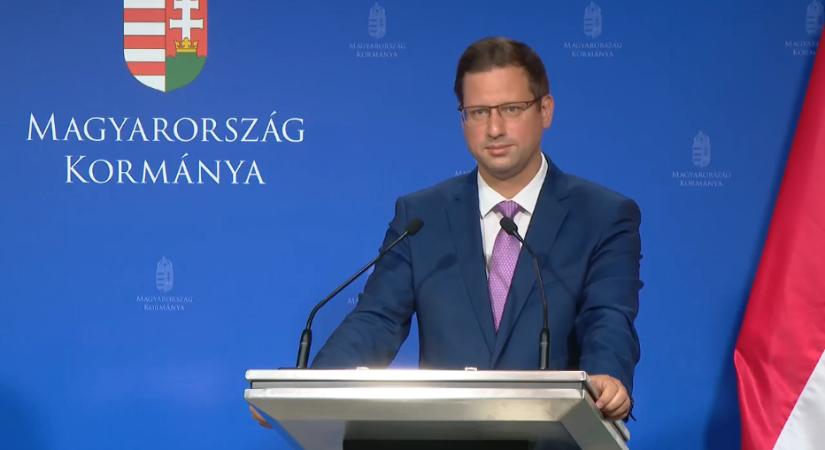 Gulyás Gergely: Márki-Zayt nem érintheti a kiutasítás