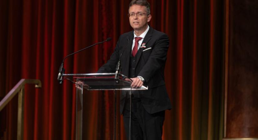 Hankó Balázs: A nemzet kitüntetéseit és díjait átvevők a legjobbjaink közül valók