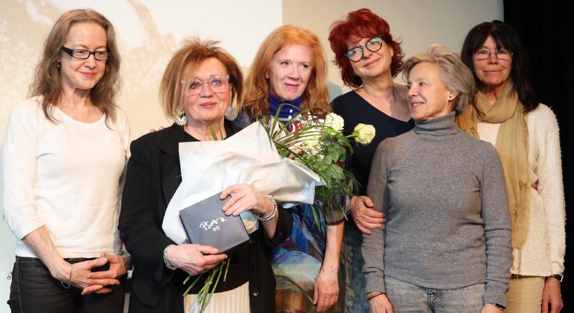 Csákányi Eszter kapta idén a Psota Irén-díjat