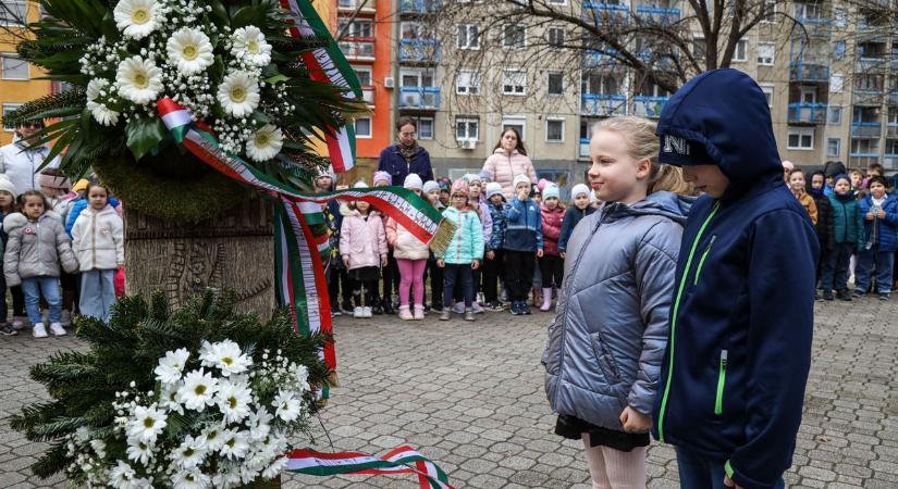 A szabadságharc hőseire emlékeztek a Széchenyi városrészben – galériával