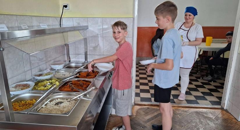 Óriási sikere van a szabadszedéses ebédnek, az üres tányér a legjobb bizonyíték