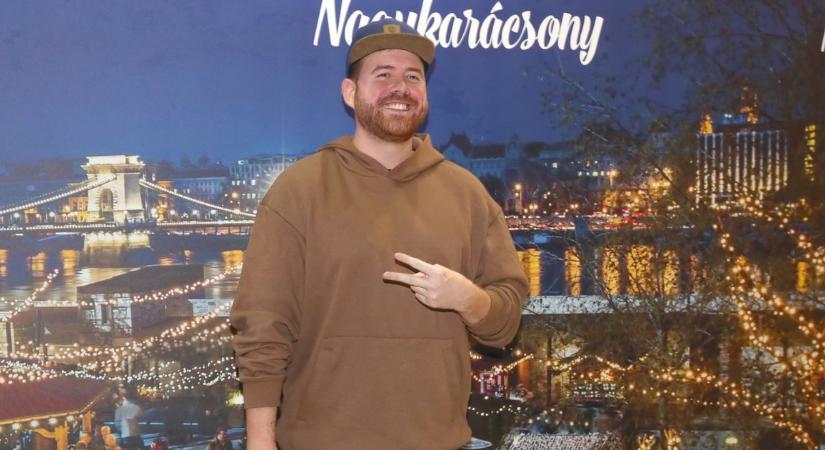 Milyen a kilátás? Fluor Tomi Dubajban töltődött, de a naplementét már a Maldív-szigeteken élvezte