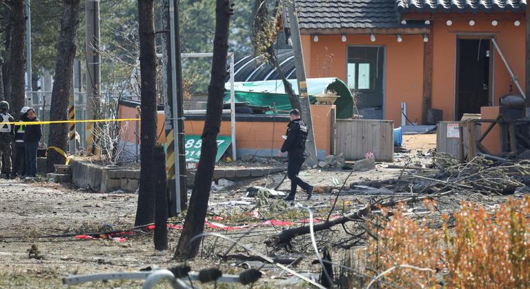 Hadbíróság elé állítják Dél-Koreában a két vadászpilótát, akik tévedésből lebombáztak egy települést