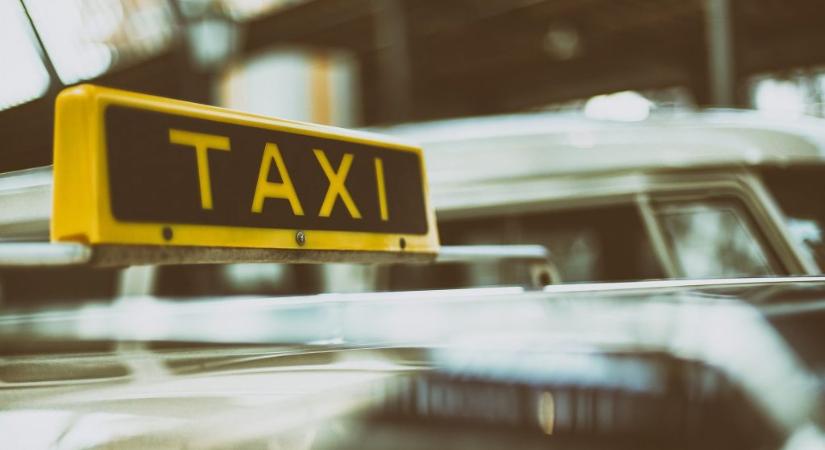 Ingyen taxizhatnak az egyetemisták Belgrádban