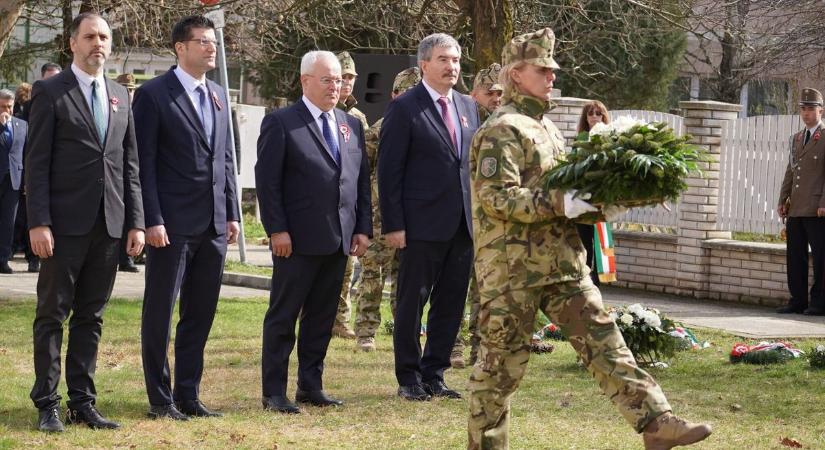 Közösen emlékeztek meg március 15-re Hajdúhadházon