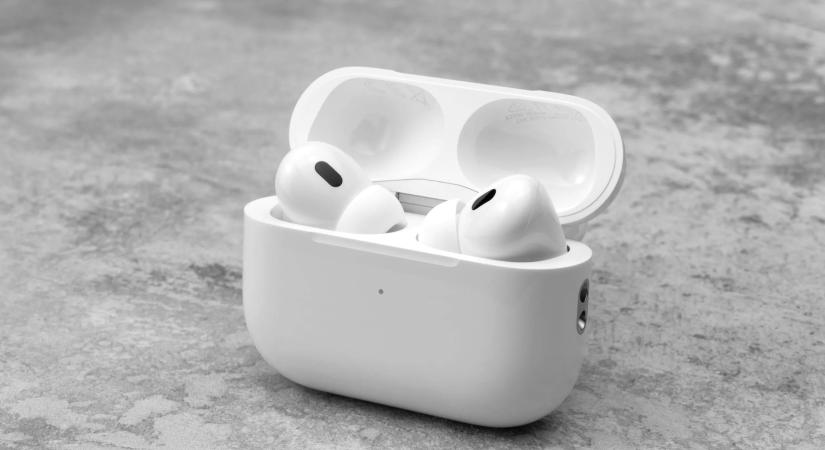 Új funkcióval bővülhet az AirPods, élőben fog fordítani