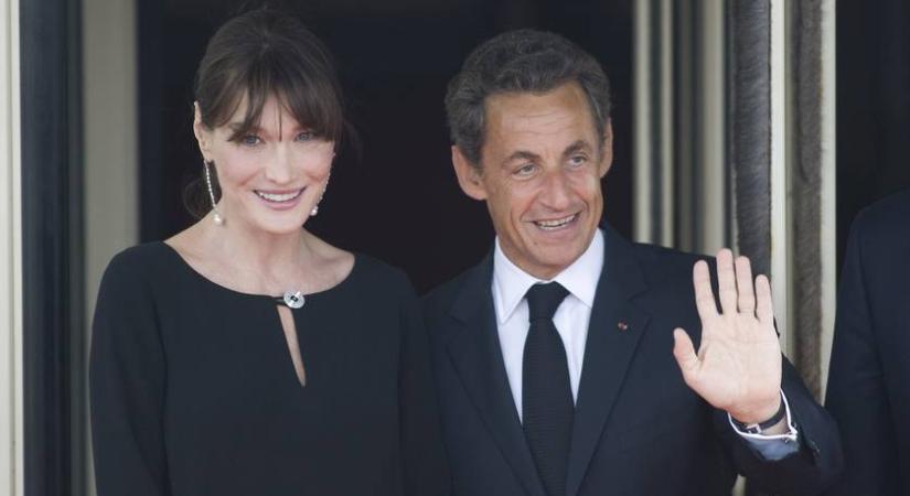 Nicolas Sarkozy 57 éves feleségét felismerhetetlenre botoxolták: Carla Bruni friss fotókon