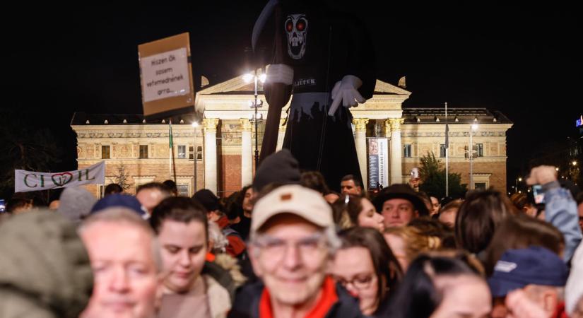 Se Magyar, se Orbán rendezvényén nem tűnhet fel a „kaszás”