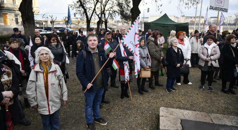 CÖF-CÖKA: Az orosz-ukrán háború nyomán az EU vezetőinek egy része a halált osztogató gonoszság öncélú követőjévé vált