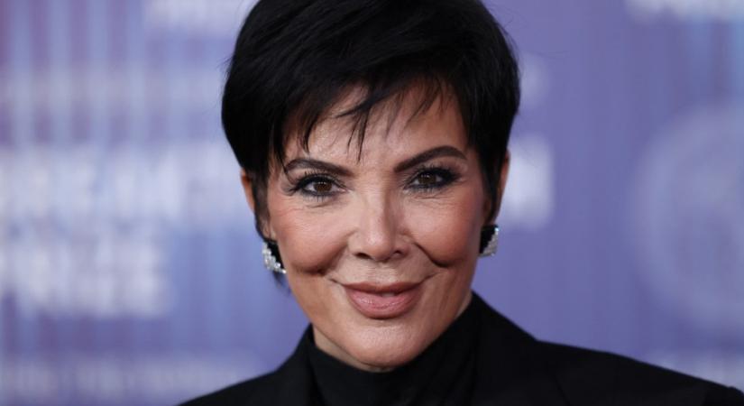 A luxus csak a színeken múlik – másold le Kris Jenner nappalijának hollywoodi eleganciáját