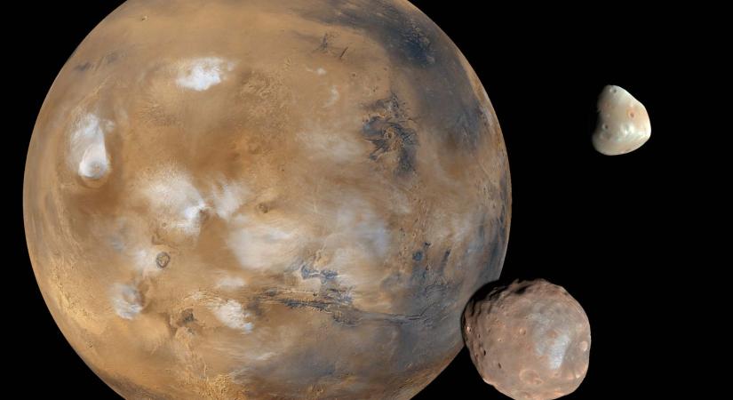 A Mars egyik holdja lassan szétesik, de előtte még landol rajta egy rover