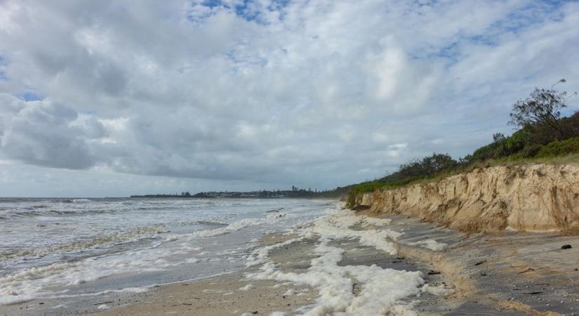 Alfred lenullázta Queensland strandjait is