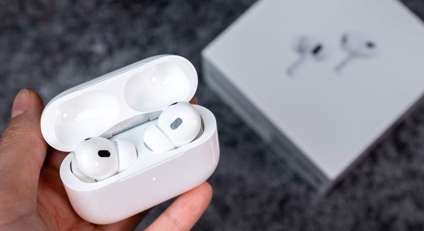 Valós idejű fordítást kaphatnak az AirPodsok az iOS 19-cel