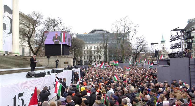 Orbán Viktor: A jövő a patriótáké és a független nemzeteké  videó