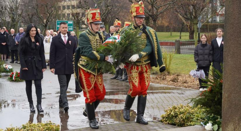 Ózd: “Az volt a magyar nemzet akarata, hogy a saját sorsát a saját kezébe vegye”